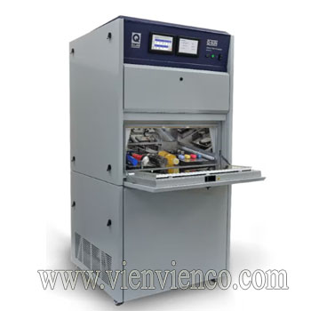 Q-SUN Xe-3 Xenon Arc Weathering Chamber